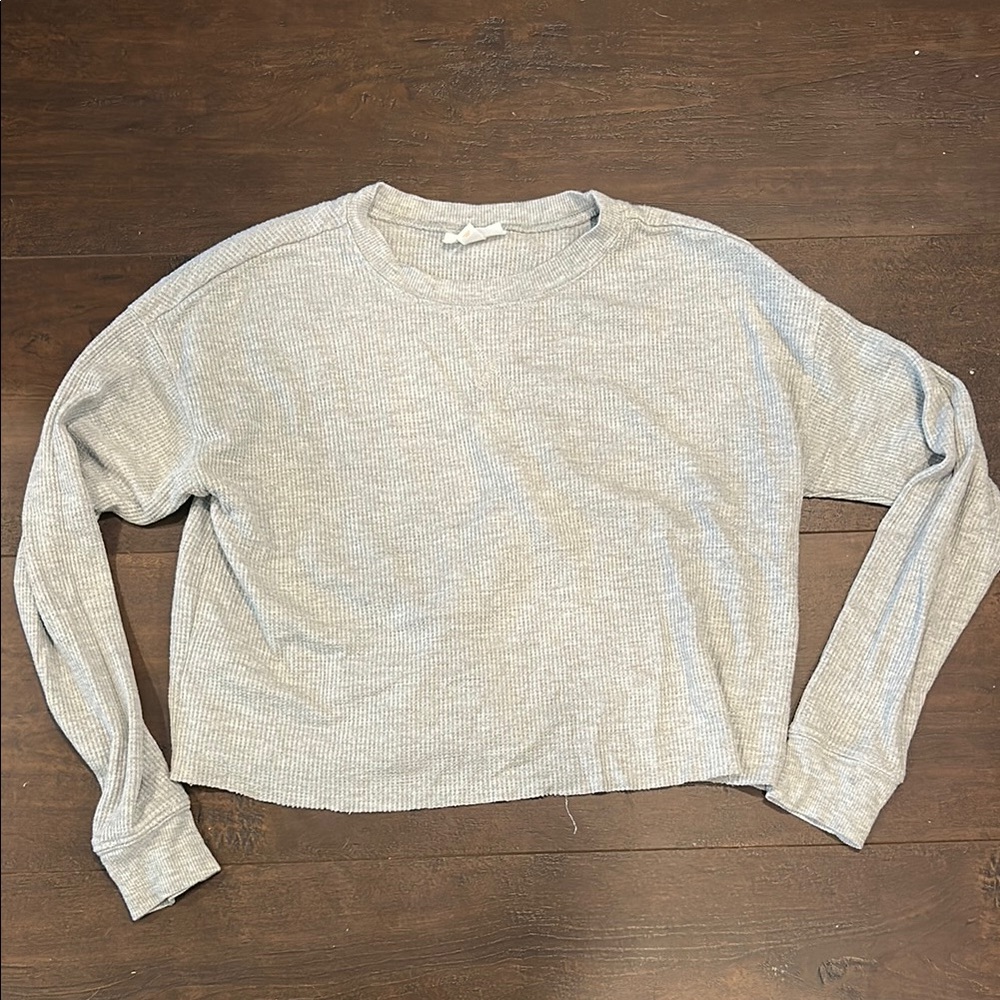 Cropped gray sweater